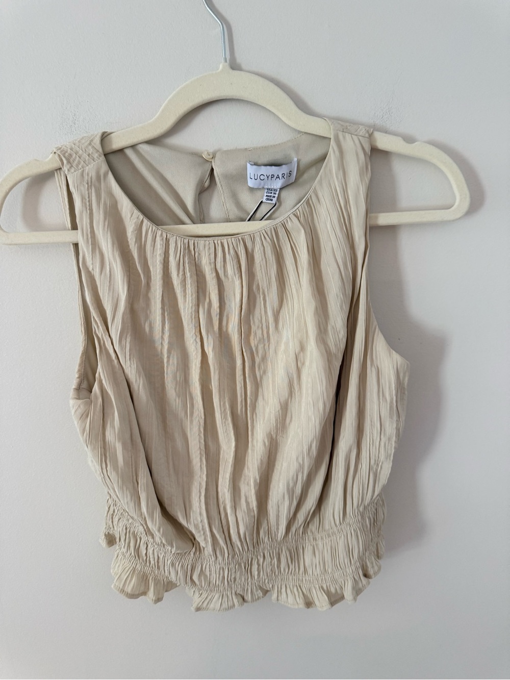 Lucy Paris Cream Sleeveless Pleated Blouse b